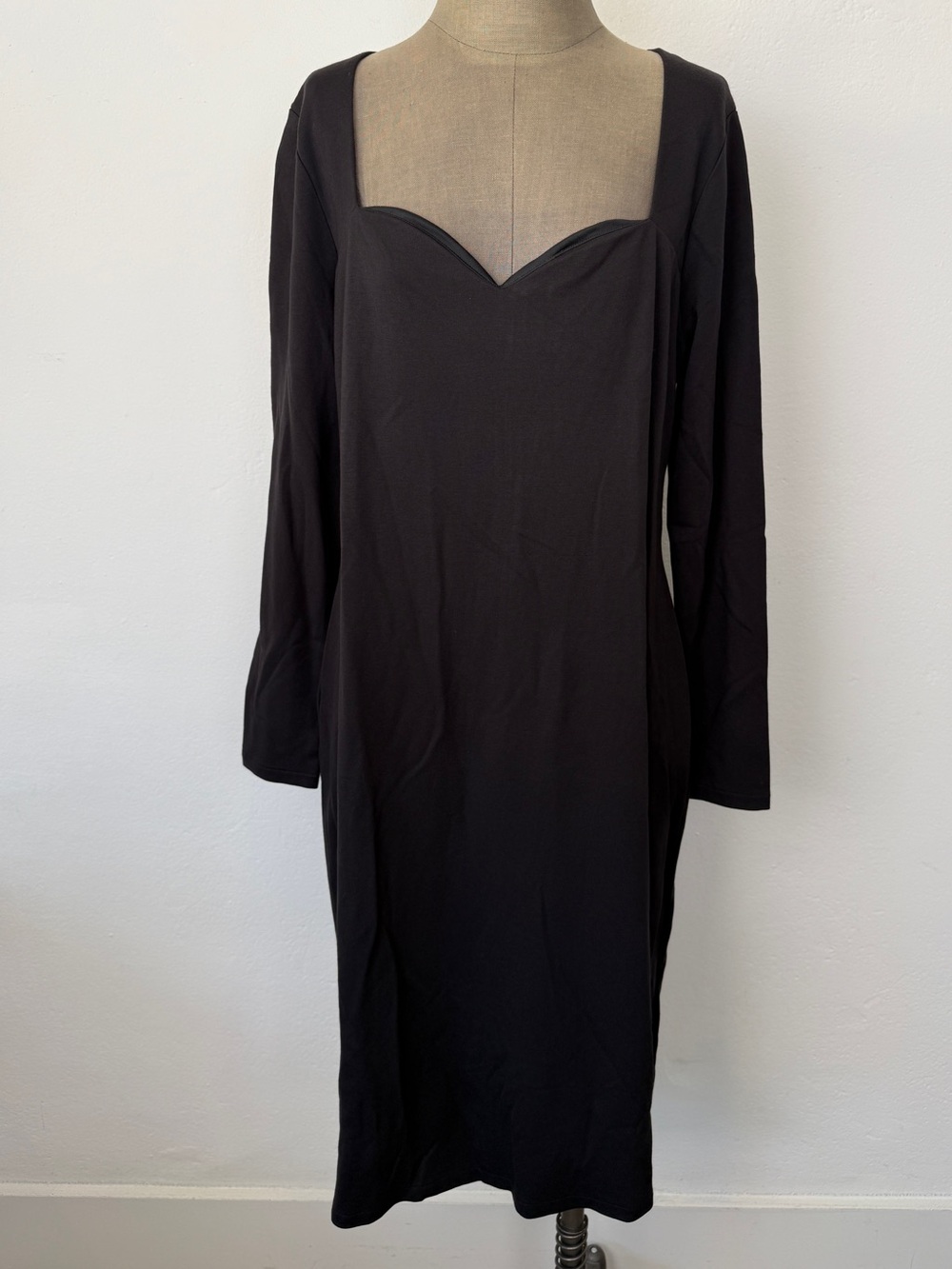 NWT H&M Size XL Black Sweetheart Neck Long Sleeve Midi Dress